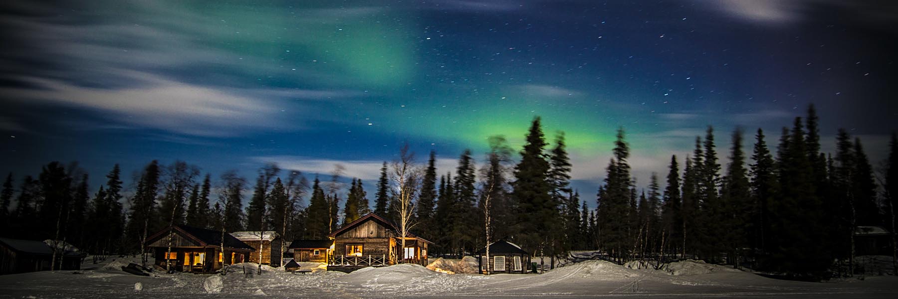 Kiruna northern lights tour sweden lights Wild Voyager