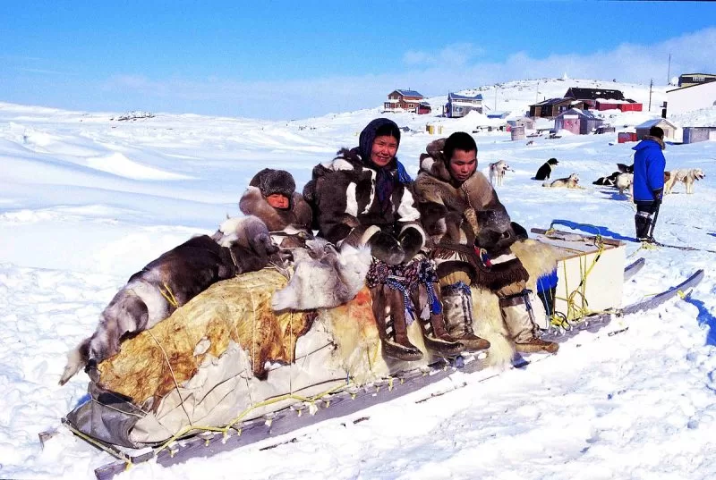 An Inuit family 