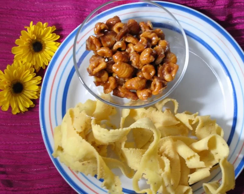 Crispy pindi vantalu of Telangana