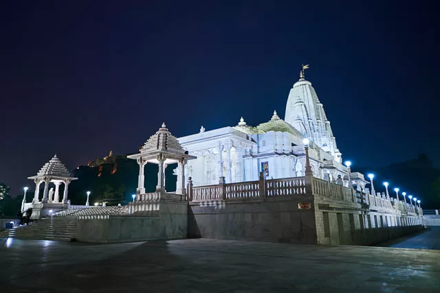 lights lit up at the hindu temple birla mandir in jaipur, rajasthan