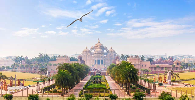 akshardham temple campus in new delhi