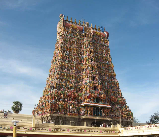 meenakshi amman temple in madurai, tamil nadu
