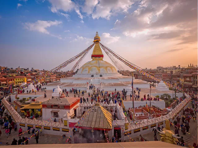 people visiting boudhnath stupa in kathmandu