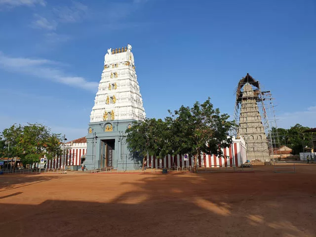 clear blue sky over munneswaram devasthanam temple in chilaw, sri lanka