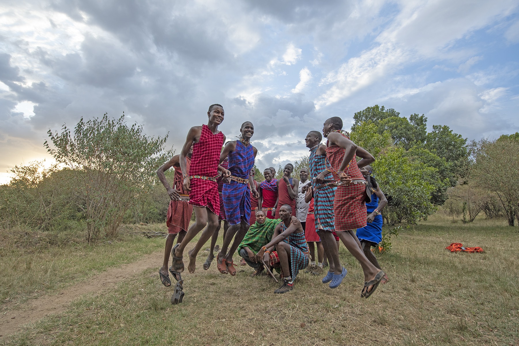 Beyond wildlife, experience the rhythm of local life on your African safari and participate in customs that have been passed down through generations, adding a cultural layer to your travel to the heart of Africa.