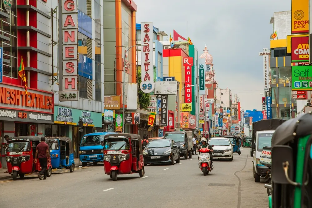 Colombo — capital & coast.