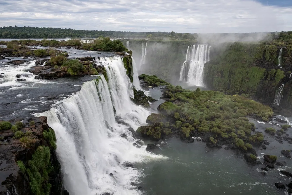 Iguazú Falls — unesco waterfalls.