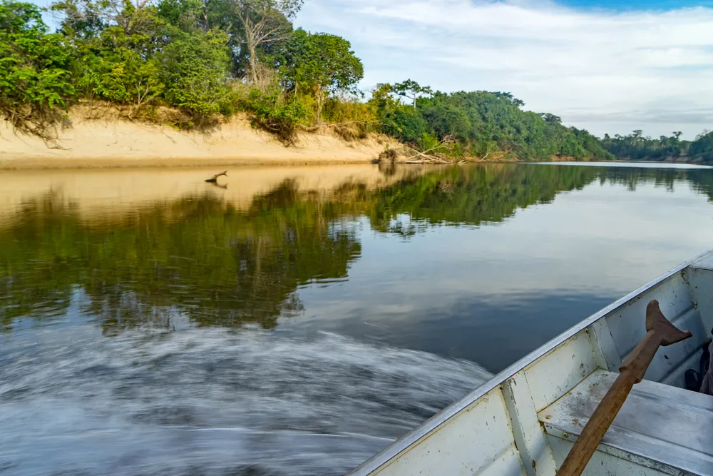 Karanambu — giant otters & savannah.