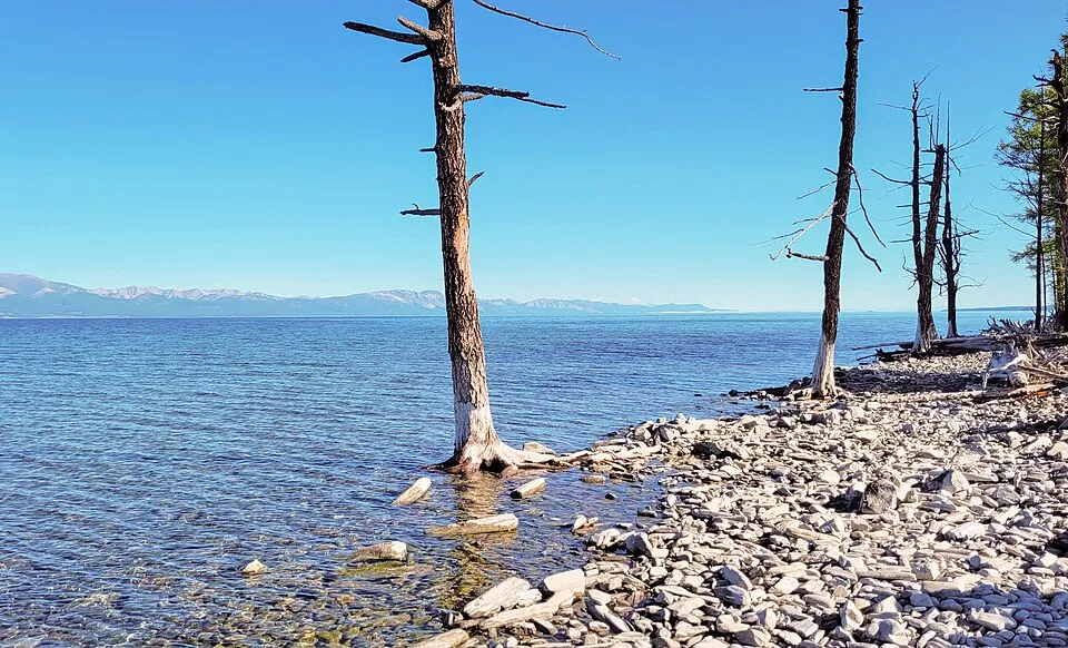 Khövsgöl Lake — the blue pearl & taiga.