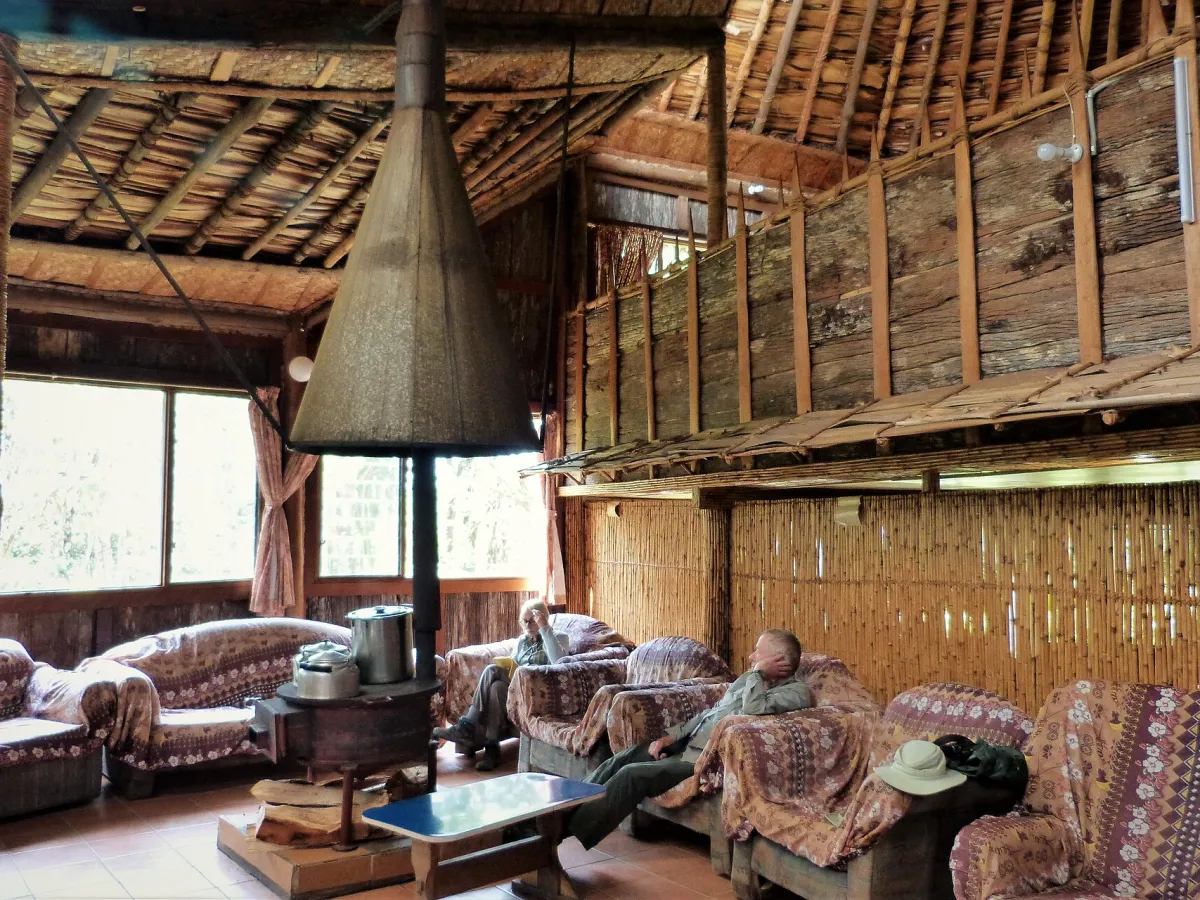 Kumul Lodge — highland feeders.