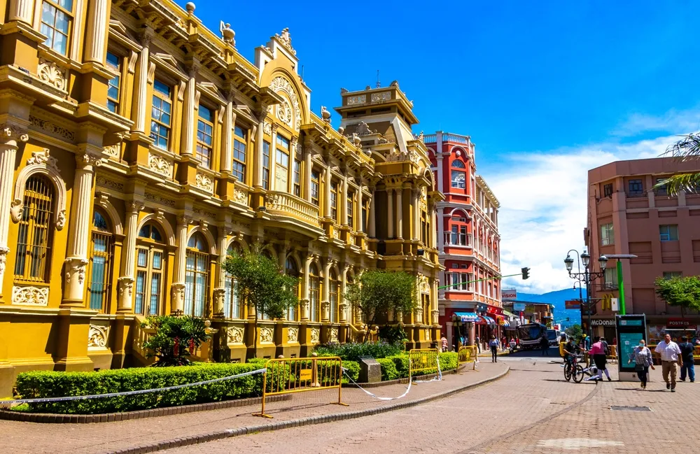 San José — capital & gateway.