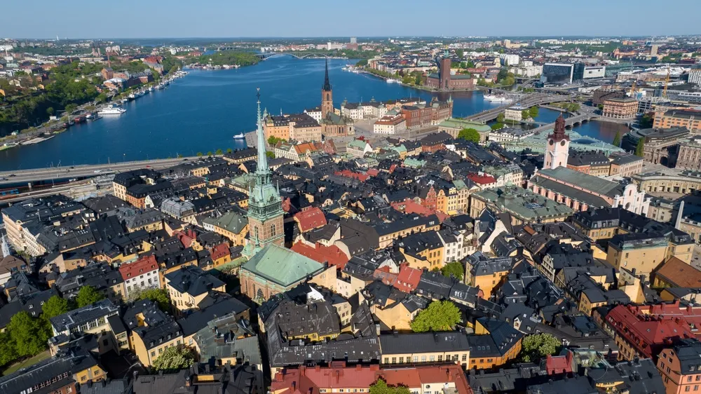 Stockholm — capital & gateway.