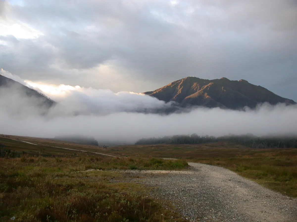 Tari Valley — huli highlands.
