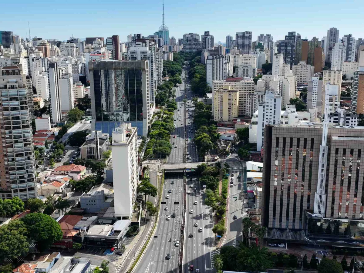 São Paulo — capital & gateway.