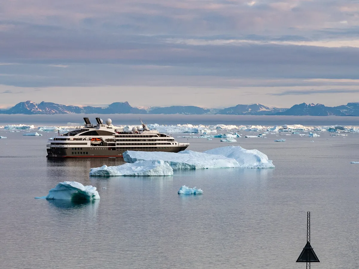 Iceberg boat